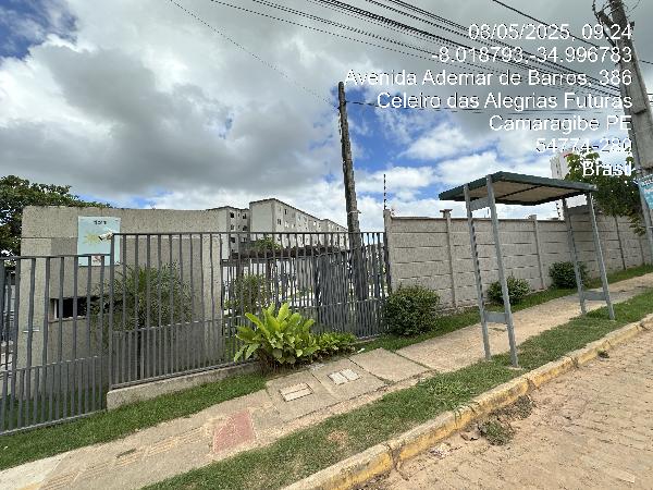 Vende-se em Camaragibe-PE  apto, 96.05 de área total, 41.79 de área privativa,  2_qto(s), WC, 1_sala(s), cozinha.