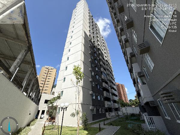 Vende-se em Recife-PE  apto, 111.68 de área total, 60.26 de área privativa,  3_qto(s), WC, 1_sala(s), cozinha, 1_vaga(s) de garagem.