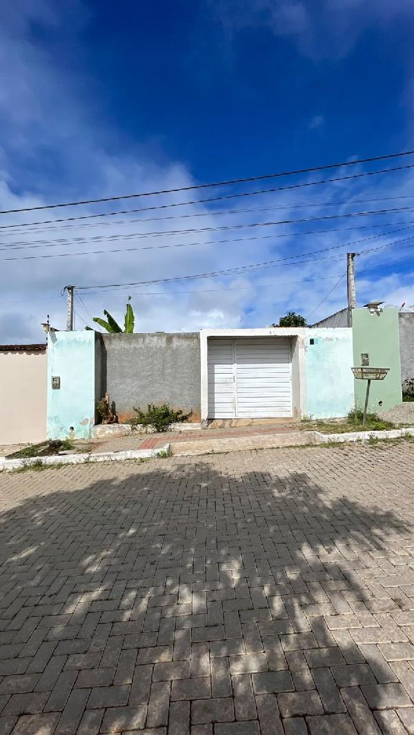 Vende-se em Belo Jardim-PE  Casa, 46.30 de área total, 46.30 de área privativa, 148.20 de área do terreno,  2_qto(s), a.serv, WC, 1_sala(s), cozinha.