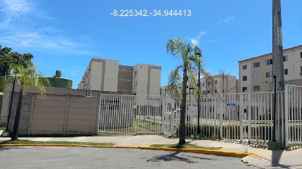 Vende-se em Jaboatao Dos Guararapes-PE  apto, 78.09 de área total, 41.79 de área privativa,  2_qto(s), WC, 1_sala(s), cozinha.