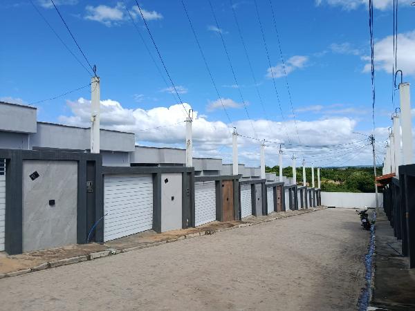 Vende-se em Lagoa Do Carro-PE  Terreno, 1272.50 de área do terreno.