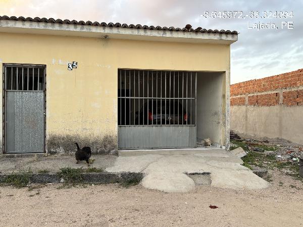 Vende-se em Lajedo-PE  Casa, 88.06 de área total, 88.06 de área privativa, 126.00 de área do terreno,  3_qto(s), a.serv, WC, 1_sala(s), cozinha, Terraco, 1_vaga(s) de garagem.