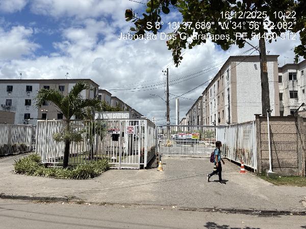 Vende-se em Jaboatao Dos Guararapes-PE  apto, 68.38 de área total, 41.56 de área privativa,  2_qto(s), WC, 1_sala(s), cozinha.