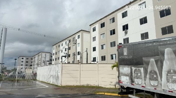 Vende-se em Jaboatao Dos Guararapes-PE  apto, 85.87 de área total, 41.79 de área privativa,  2_qto(s), WC, 1_sala(s), cozinha.