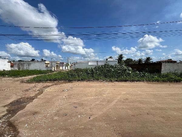 Vende-se em Lagoa Do Carro-PE  Terreno, 1250.00 de área do terreno.