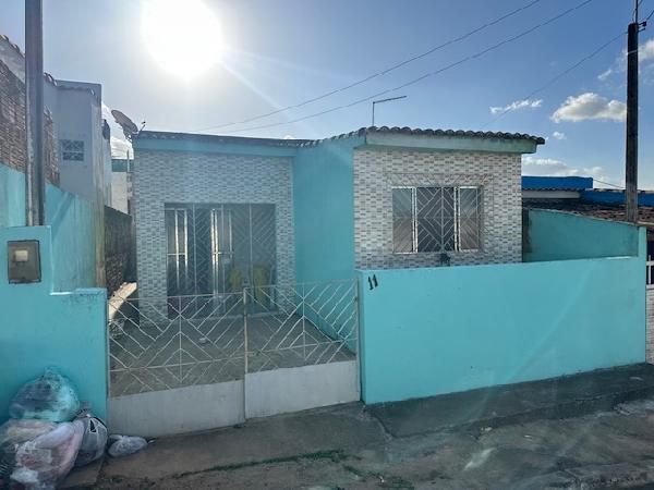Vende-se em Carpina-PE  Casa, 71.09 de área total, 71.09 de área privativa, 134.75 de área do terreno,  3_qto(s), a.serv, WC, 1_sala(s), cozinha, Terraco.
