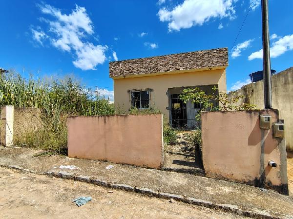 Vende-se em Cha De Alegria-PE  Casa, 57.81 de área total, 57.81 de área privativa, 167.21 de área do terreno,  2_qto(s), a.serv, WC, 1_sala(s), cozinha, Terraco.