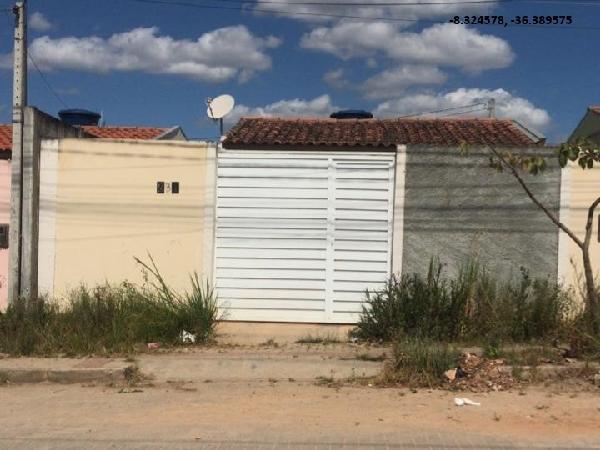 Vende-se em Belo Jardim-PE  Casa, 46.30 de área total, 46.30 de área privativa, 148.20 de área do terreno,  2_qto(s), a.serv, WC, 1_sala(s), cozinha, 1_vaga(s) de garagem.