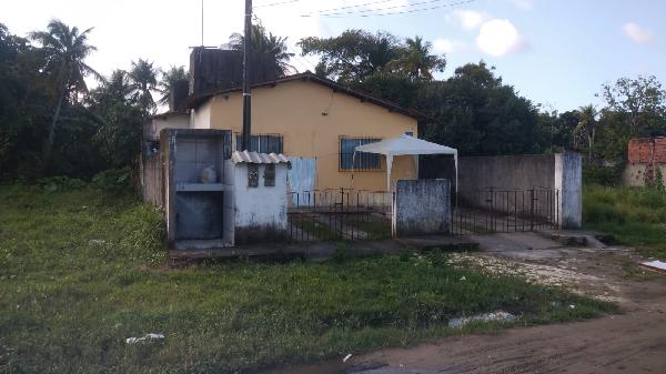 Vende-se em Igarassu-PE  Casa, 61.95 de área total, 61.95 de área privativa, 250.00 de área do terreno,  3_qto(s), varanda, a.serv, WC, 1_sala(s), cozinha, 1_vaga(s) de garagem.