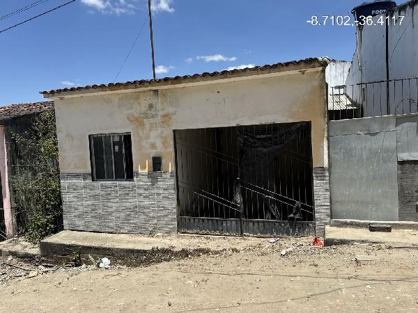 Vende-se em Jupi-PE  Casa, 55.00 de área total, 55.00 de área privativa, 70.00 de área do terreno,  2_qto(s), a.serv, WC, 1_sala(s), cozinha, 1_vaga(s) de garagem.