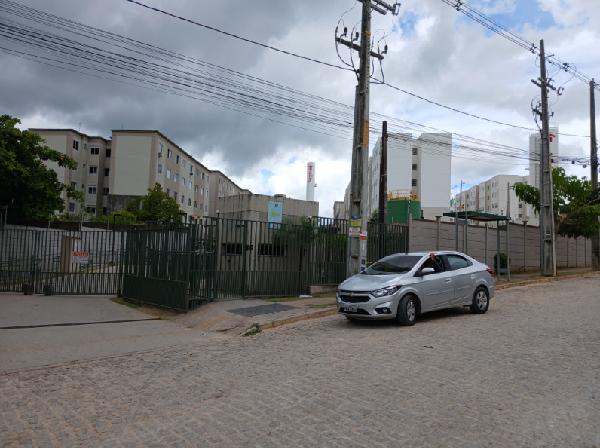 Vende-se em Camaragibe-PE  apto, 96.04 de área total, 41.79 de área privativa,  2_qto(s), WC, 1_sala(s), cozinha.