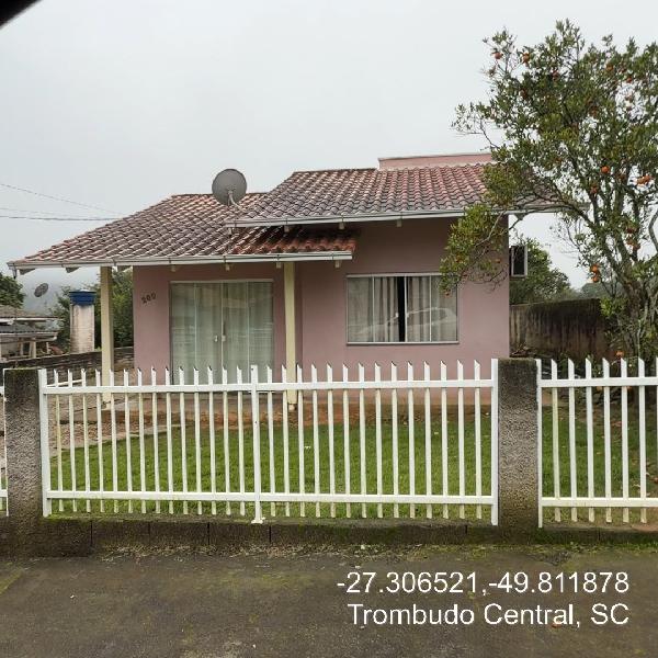 Vende-se em Trombudo Central-SC  Casa, 60.12 de área total, 60.12 de área privativa, 373.80 de área do terreno,  2_qto(s), a.serv, 1_sala(s), cozinha.
