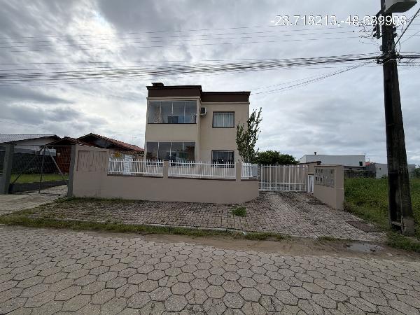 Vende-se em Barra Velha-SC  apto, 69.65 de área total, 62.04 de área privativa,  2_qto(s), a.serv, WC, 1_sala(s), cozinha, 1_vaga(s) de garagem.