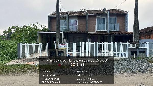 Vende-se em Araquari-SC  Casa, 55.84 de área total, 52.44 de área privativa, 80.00 de área do terreno,  2_qto(s), a.serv, WC, 1_sala(s), 1 lavabo(s), cozinha, 1_vaga(s) de garagem.