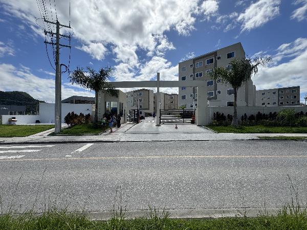 Vende-se em Palhoca-SC  apto, 50.88 de área total, 43.80 de área privativa,  2_qto(s), WC, 1_sala(s), cozinha, 1_vaga(s) de garagem.