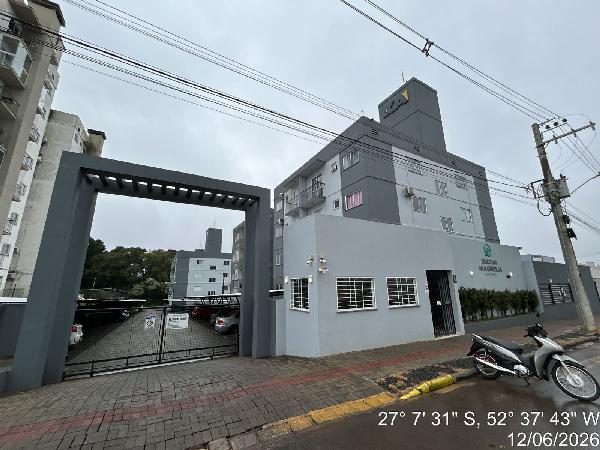Vende-se em Chapeco-SC  apto, 67.64 de área total, 44.10 de área privativa,  2_qto(s), WC, 1_sala(s), cozinha, 1_vaga(s) de garagem.