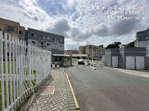 Vende-se em Joinville-SC  apto, 61.51 de área total, 54.14 de área privativa,  3_qto(s), WC, 1_sala(s), cozinha, 1_vaga(s) de garagem.