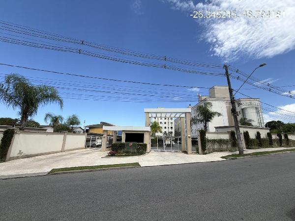 Vende-se em Joinville-SC  apto, 49.94 de área total, 42.85 de área privativa,  2_qto(s), a.serv, WC, 1_sala(s), cozinha.