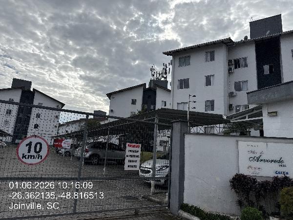 Vende-se em Joinville-SC  apto, 62.71 de área total, 55.48 de área privativa,  3_qto(s), WC, 1_sala(s), cozinha, 1_vaga(s) de garagem.