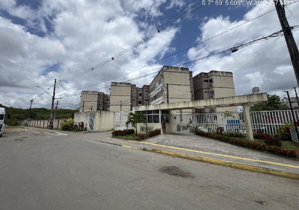 Vende-se em Sao Lourenco Da Mata-PE  apto, 73.12 de área total, 45.36 de área privativa,  2_qto(s), a.serv, WC, 1_sala(s), cozinha, 1_vaga(s) de garagem.