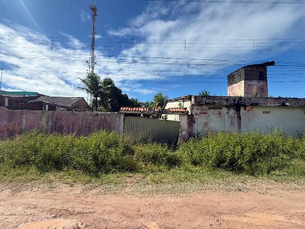 Vende-se em Sirinhaem-PE  Casa, 272.08 de área total, 272.08 de área privativa, 806.76 de área do terreno,  5_qto(s), a.serv, WC, 1_sala(s), cozinha, Terraco.