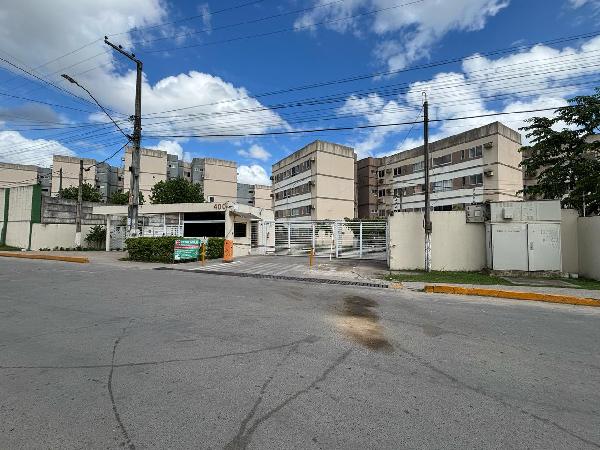 Vende-se em Sao Lourenco Da Mata-PE  apto, 81.52 de área total, 45.35 de área privativa,  2_qto(s), a.serv, WC, 1_sala(s), cozinha, 1_vaga(s) de garagem.