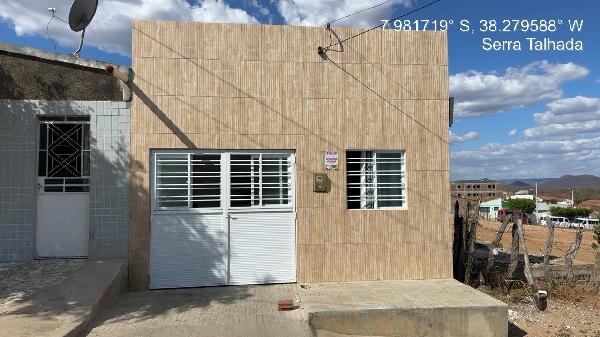 Vende-se em Serra Talhada-PE  Casa, 88.50 de área total, 88.50 de área privativa, 118.30 de área do terreno,  3_qto(s), a.serv, WC, 1_sala(s), cozinha, 1_vaga(s) de garagem.