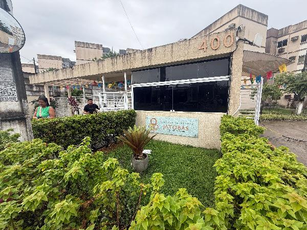 Vende-se em Sao Lourenco Da Mata-PE  apto, 81.52 de área total, 45.35 de área privativa,  2_qto(s), a.serv, WC, 1_sala(s), cozinha, 1_vaga(s) de garagem.