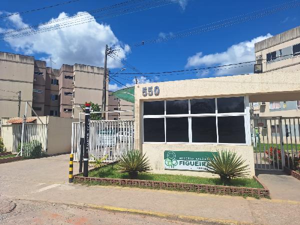 Vende-se em Sao Lourenco Da Mata-PE  apto, 81.10 de área total, 45.35 de área privativa,  2_qto(s), a.serv, WC, 1_sala(s), cozinha.