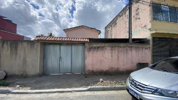 Vende-se em Sao Lourenco Da Mata-PE  Casa, 62.14 de área total, 53.22 de área privativa, 270.00 de área do terreno,  3_qto(s), a.serv, WC, 1_sala(s), cozinha, Terraco, 1_vaga(s) de garagem.