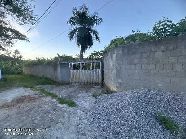 Vende-se em Sao Lourenco Da Mata-PE  Terreno, 665.50 de área do terreno.