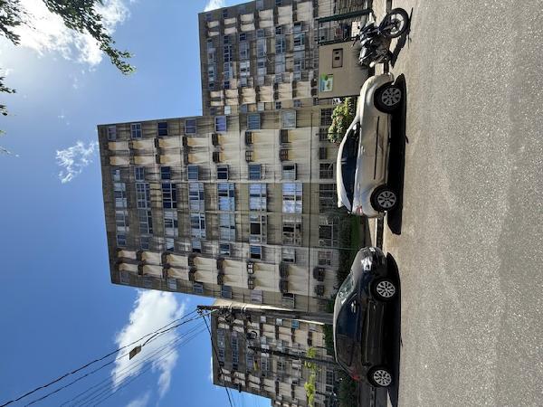 Vende-se em Sao Lourenco Da Mata-PE  apto, 67.26 de área total, 48.75 de área privativa,  2_qto(s), a.serv, WC, 1_sala(s), cozinha, 1_vaga(s) de garagem.
