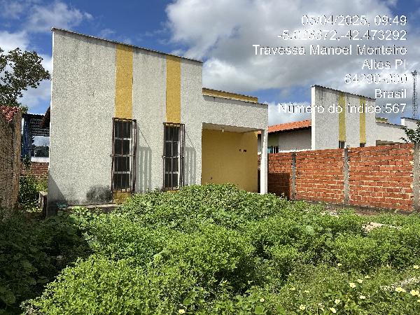 Vende-se em Altos-PI  Casa, 45.11 de área total, 45.11 de área privativa, 300.00 de área do terreno,  2_qto(s), a.serv, WC, 1_sala(s), cozinha, Terraco.