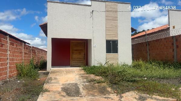 Vende-se em Altos-PI  Casa, 58.42 de área total, 58.42 de área privativa, 210.00 de área do terreno,  2_qto(s), a.serv, WC, 1_sala(s), cozinha, Terraco, 1_vaga(s) de garagem.