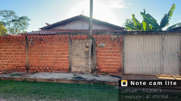 Vende-se em Altos-PI  Casa, 48.00 de área privativa, 200.00 de área do terreno,  2_qto(s), WC, 1_sala(s), cozinha, 1_vaga(s) de garagem.