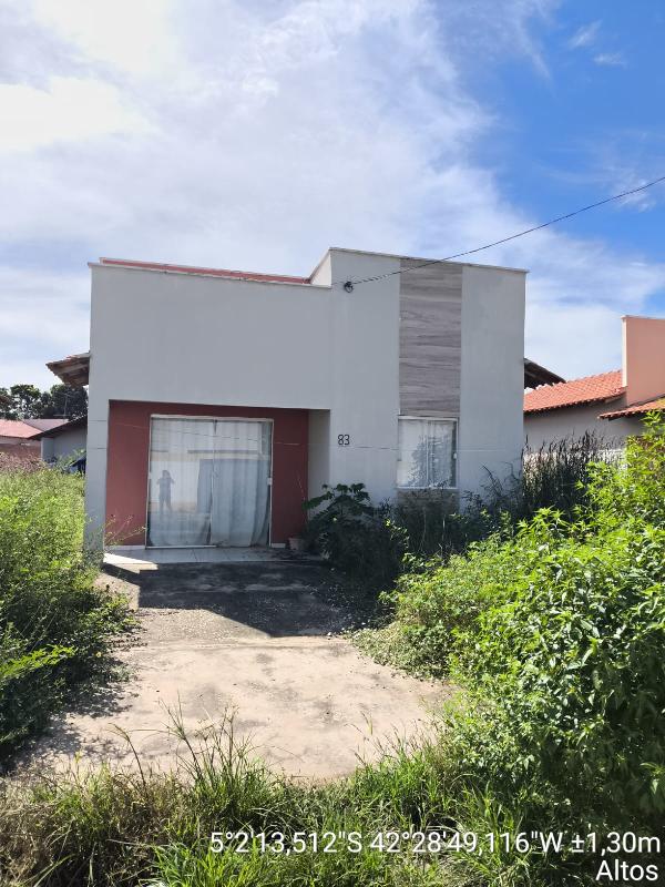 Vende-se em Altos-PI  Casa, 58.42 de área total, 58.42 de área privativa, 238.77 de área do terreno,  2_qto(s), varanda, a.serv, WC, 1_sala(s), cozinha, Terraco.
