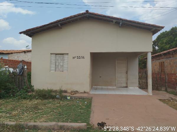 Vende-se em Altos-PI  Casa, 57.65 de área privativa, 385.00 de área do terreno,  2_qto(s), a.serv, WC, 1_sala(s), cozinha, Terraco.