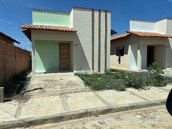 Vende-se em Altos-PI  Casa, 52.72 de área total, 52.72 de área privativa, 164.00 de área do terreno,  2_qto(s), a.serv, WC, 1_sala(s), cozinha, Terraco.