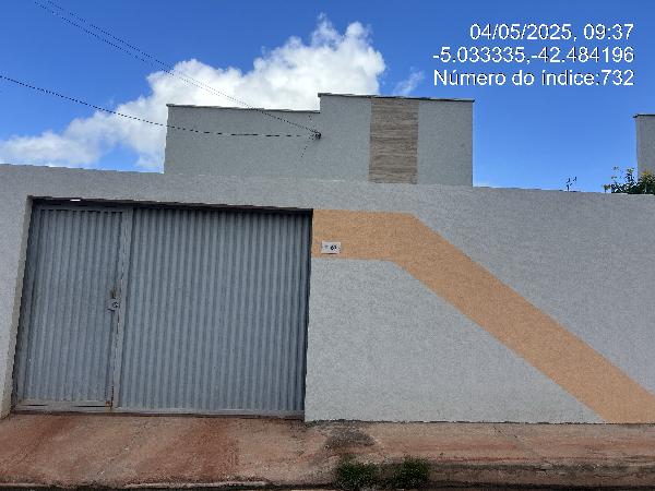 Vende-se em Altos-PI  Casa, 58.42 de área total, 58.42 de área privativa, 210.00 de área do terreno,  2_qto(s), a.serv, WC, 1_sala(s), cozinha.