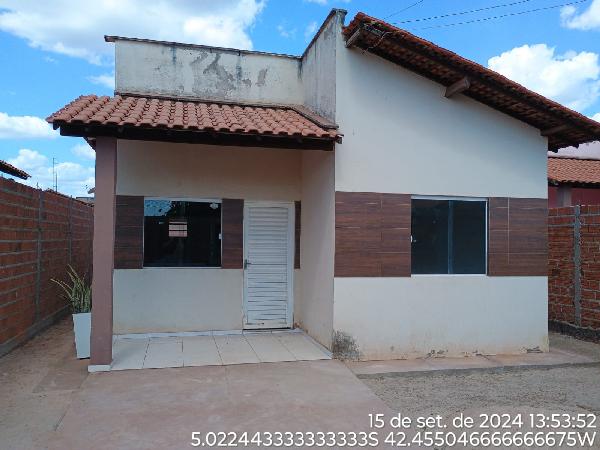 Vende-se em Altos-PI  Casa, 58.50 de área privativa, 180.00 de área do terreno,  2_qto(s), WC, 1_sala(s), sacada, cozinha.
