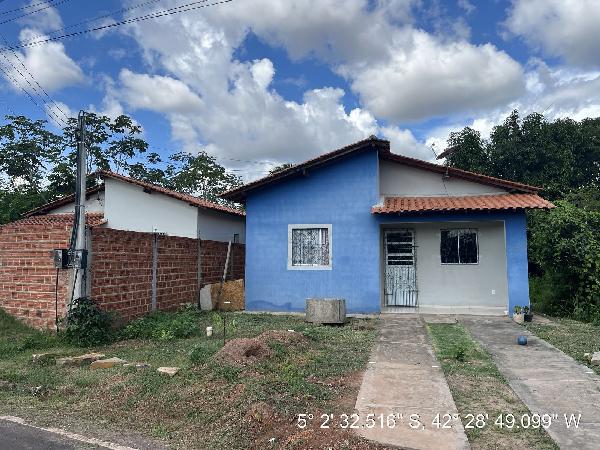 Vende-se em Altos-PI  Casa, 62.00 de área total, 62.00 de área privativa, 208.09 de área do terreno,  2_qto(s), varanda, a.serv, WC, 1_sala(s), cozinha, Terraco.