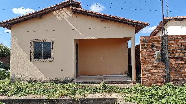 Vende-se em Altos-PI  Casa, 55.47 de área privativa, 150.00 de área do terreno,  2_qto(s), WC, 1_sala(s), cozinha, 1_vaga(s) de garagem.