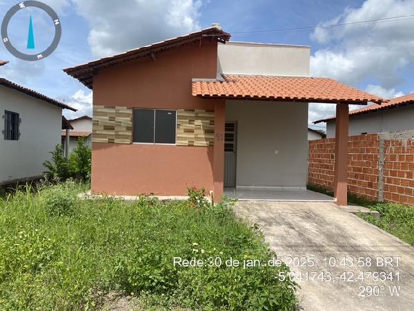 Vende-se em Altos-PI  Casa, 56.43 de área privativa, 200.00 de área do terreno,  2_qto(s), a.serv, WC, 1_sala(s), cozinha, 1_vaga(s) de garagem.