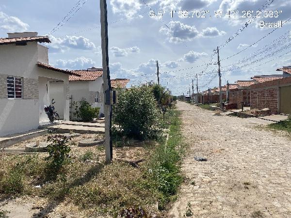 Vende-se em Altos-PI  Casa, 59.40 de área total, 52.63 de área privativa, 200.00 de área do terreno,  2_qto(s), a.serv, WC, 1_sala(s), cozinha, Terraco.