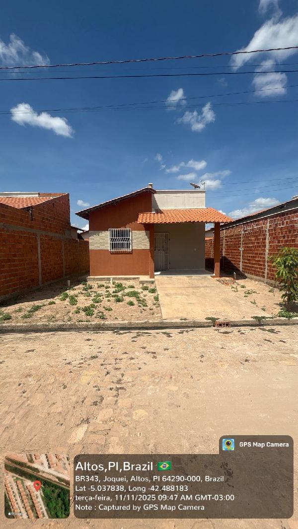 Vende-se em Altos-PI  Casa, 56.43 de área total, 56.43 de área privativa, 190.00 de área do terreno,  2_qto(s), varanda, a.serv, WC, 1_sala(s), cozinha.