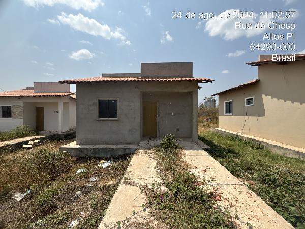 Vende-se em Altos-PI  Casa, 50.14 de área privativa, 280.00 de área do terreno,  2_qto(s), varanda, a.serv, WC, 1_sala(s), cozinha.