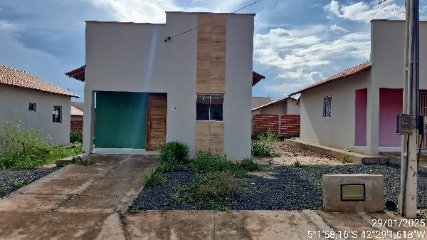 Vende-se em Altos-PI  Casa, 48.63 de área privativa, 200.00 de área do terreno,  2_qto(s), a.serv, WC, 1_sala(s), cozinha, 1_vaga(s) de garagem.