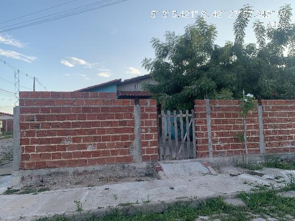 Vende-se em Altos-PI  Casa, 42.43 de área privativa, 250.00 de área do terreno,  2_qto(s), WC, 1_sala(s), cozinha, Terraco, 1_vaga(s) de garagem.