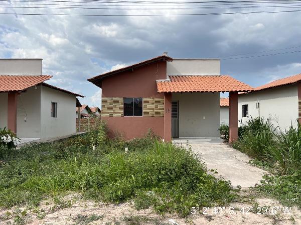 Vende-se em Altos-PI  Casa, 56.43 de área total, 56.43 de área privativa, 200.00 de área do terreno,  2_qto(s), varanda, a.serv, WC, 1_sala(s), cozinha.