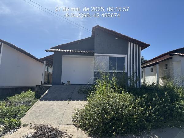 Vende-se em Altos-PI  Casa, 62.64 de área total, 62.64 de área privativa, 200.00 de área do terreno,  2_qto(s), a.serv, WC, 1_sala(s), Terraco.